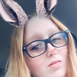 Meet your Posher, Charissa